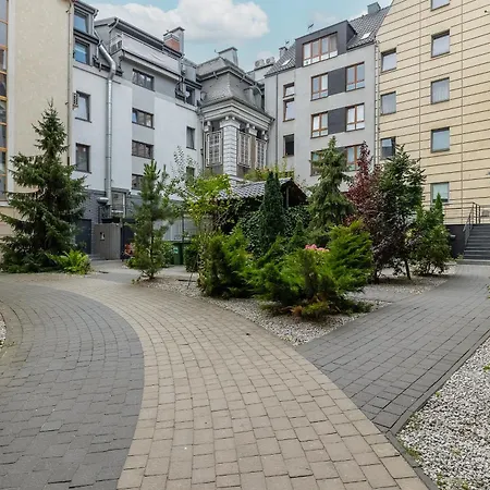 Targ Rybny Riverside By Bookinghost Stettin
