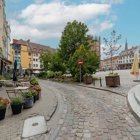 Targ Rybny Riverside By Bookinghost Stettin